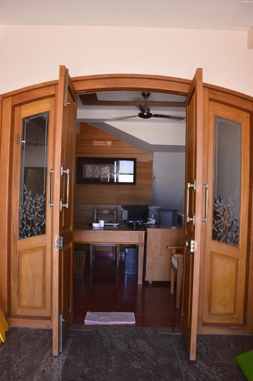 Hotel Cours Chabrol Pondicherry Esterno foto