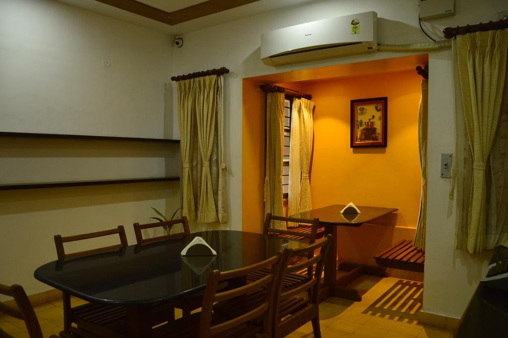 Hotel Cours Chabrol Pondicherry Esterno foto