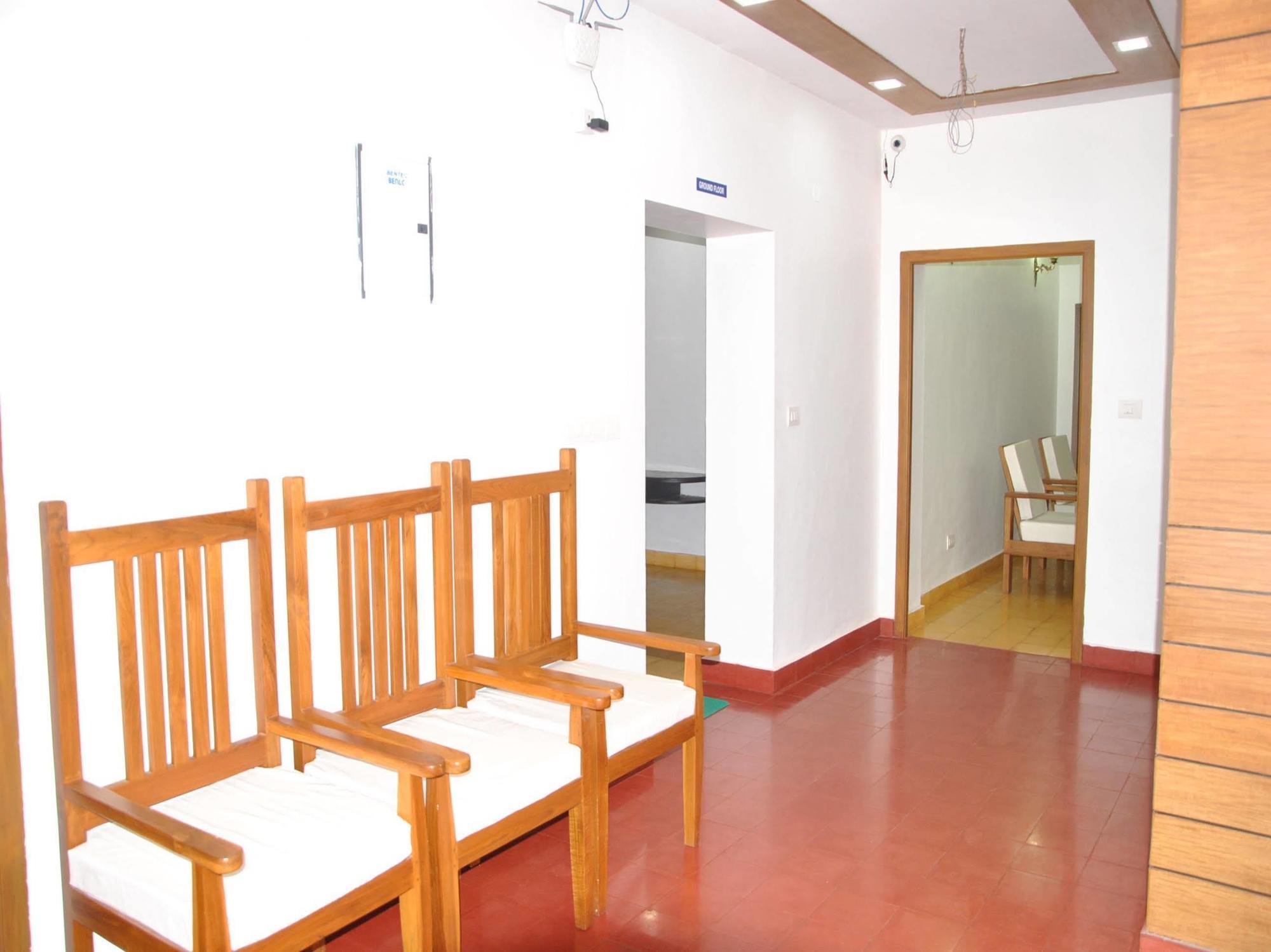 Hotel Cours Chabrol Pondicherry Esterno foto